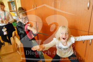 2025-10-20_12-03-08